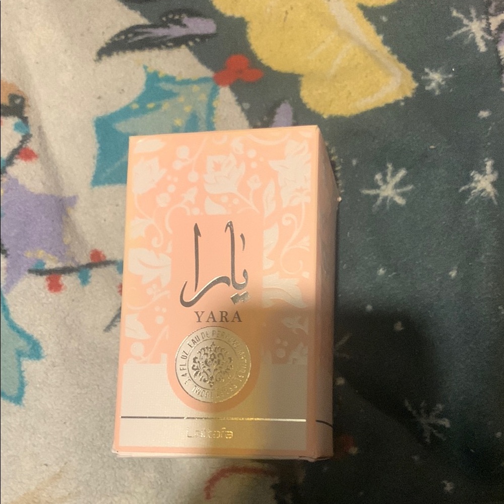 Ara Pink and Gold Makeup Palette